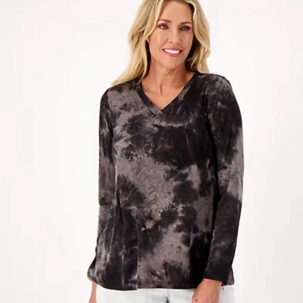 COPY - Black tie dye top